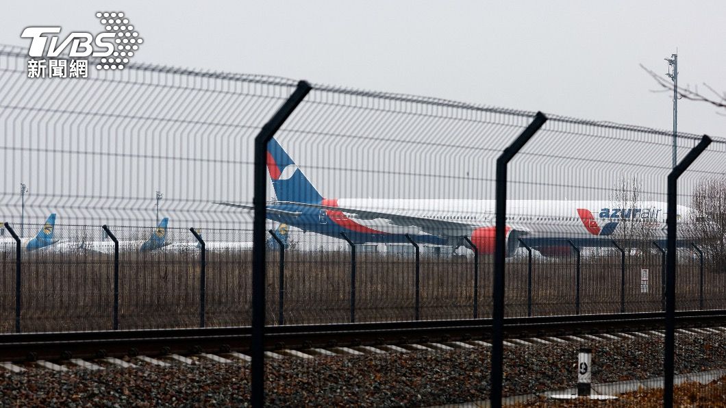 俄羅斯發動空襲後,控制烏克蘭數座機場。(圖/達志影像路透社)