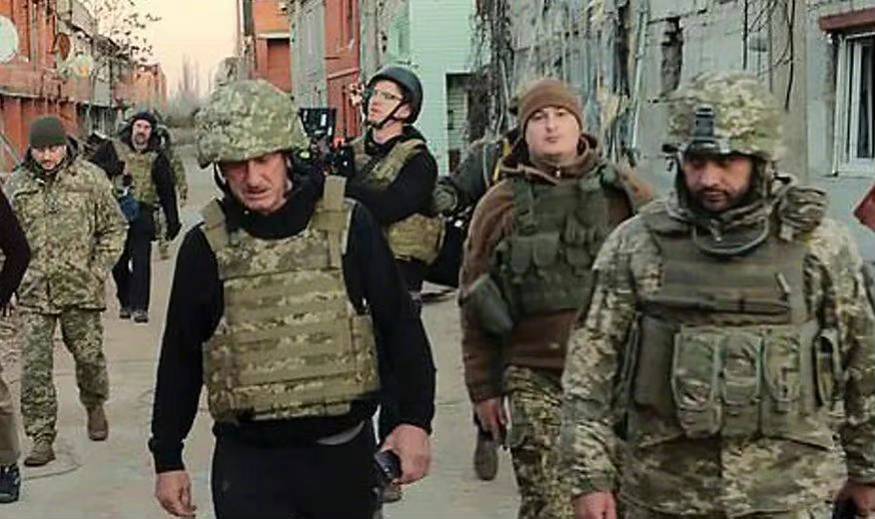 潘去年就和軍方達成協議籌拍紀錄片。(圖/翻攝自看電影微博)