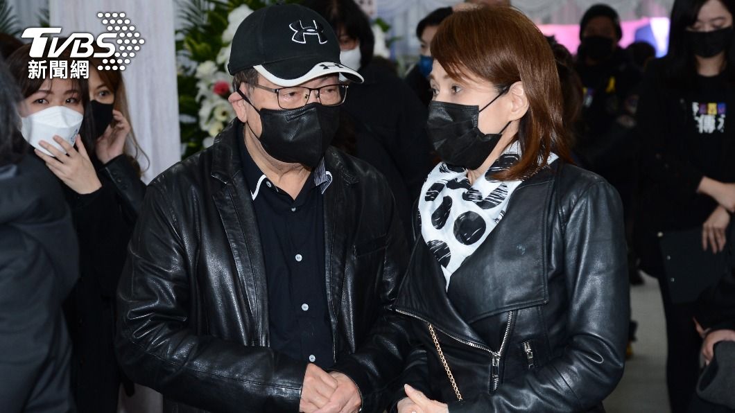 巴戈告別式/向娃夢到巴戈背後一道光 紀寶如「老天都放晴了」