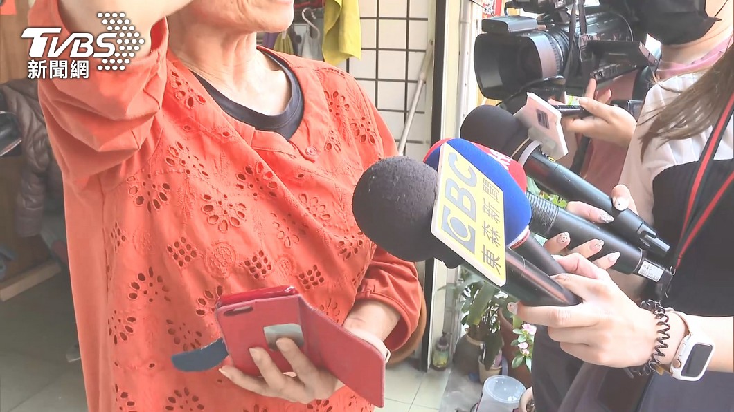 附近鄰居聽到女子求救聲後立刻報警將人救出。(圖/TVBS資料畫面)