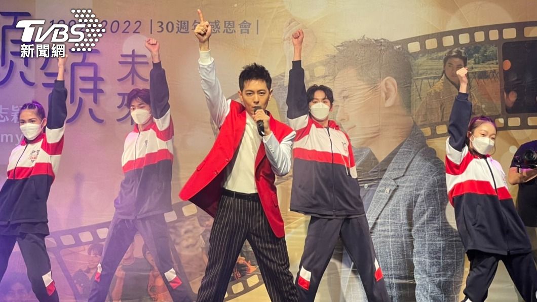 林志穎演唱〈十七歲的雨季〉、〈不是每個戀曲都有美好回憶〉組曲。（圖／黃城碩攝）