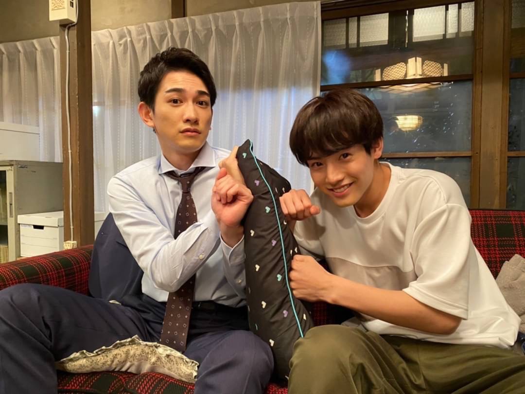 町田啓太大讚與自己已經三度共演的赤楚衛二不僅又誠實、又迷人,還有著一堆可愛的地方。(圖/翻攝自「super_rich_cx」推特)