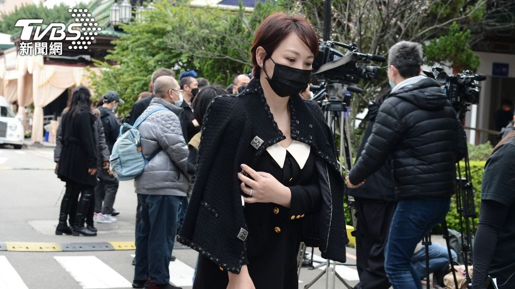 含淚送別「爸爸」巴戈 郁方:他這一生值得了