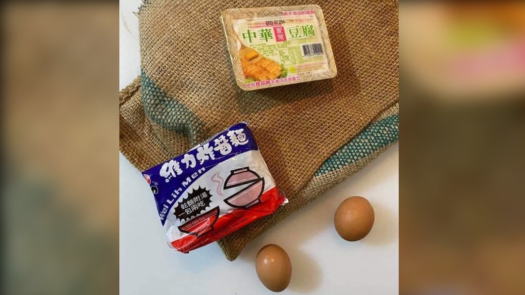 神人示範「文青風泡麵」 網一看狂讚:米其林等級!