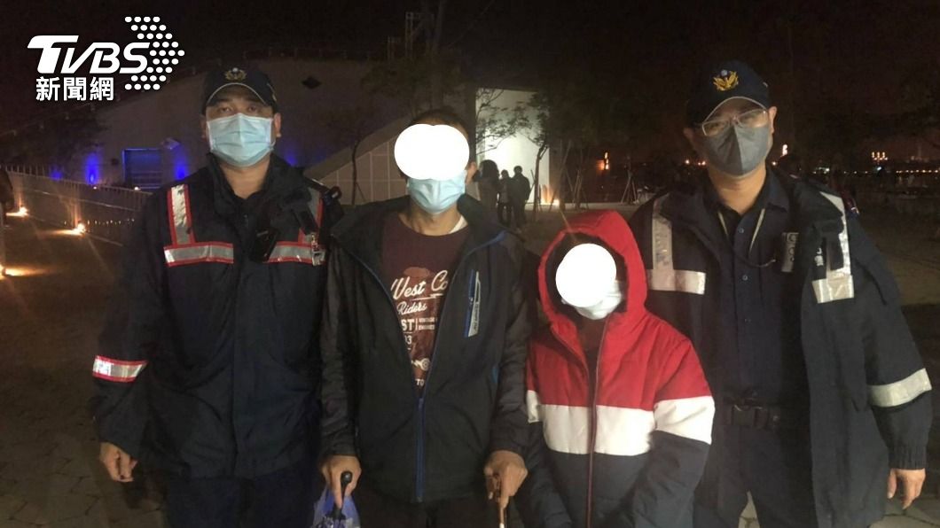 男童走失,經由警方協助,父子倆終於再相聚。(圖/警方提供)