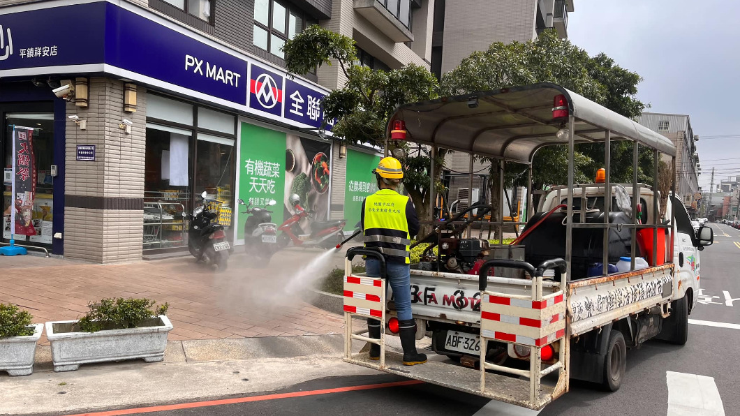 桃園一口氣+11 「有三家庭群聚」 6童都未滿十歲