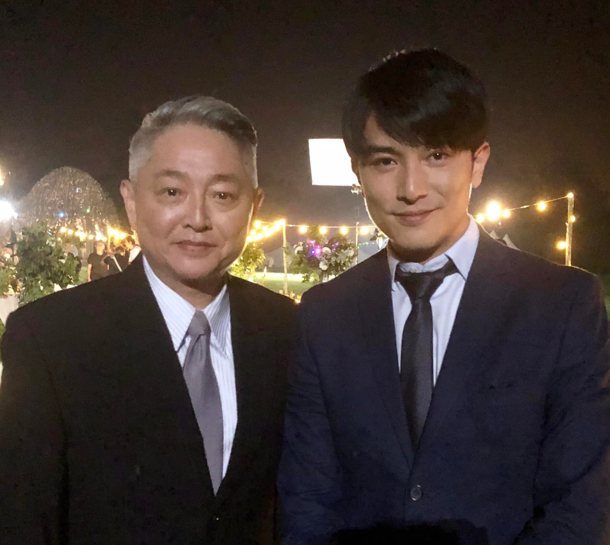 李國超(左)演過許多膾炙人口的戲劇,圖右為男星邱澤。(圖/翻攝自李國超臉書)