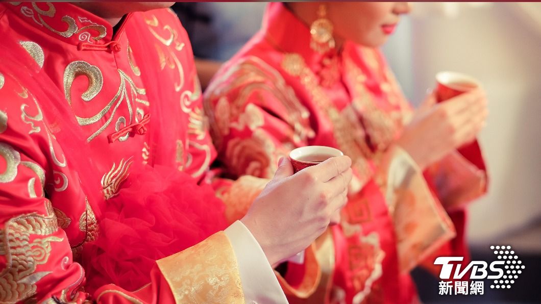 男友爸爸認為文定當天女方家長缺席也沒關係。(示意圖/shutterstock達志影像)