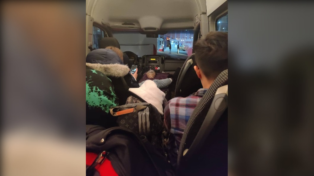 外交部二度專車撤僑　20名滯烏台僑與眷屬抵波蘭
