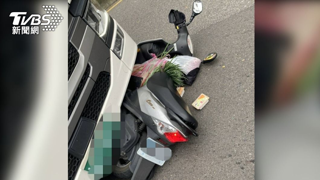 警方初判,疑似駕駛未保持安全距離。(圖/TVBS)