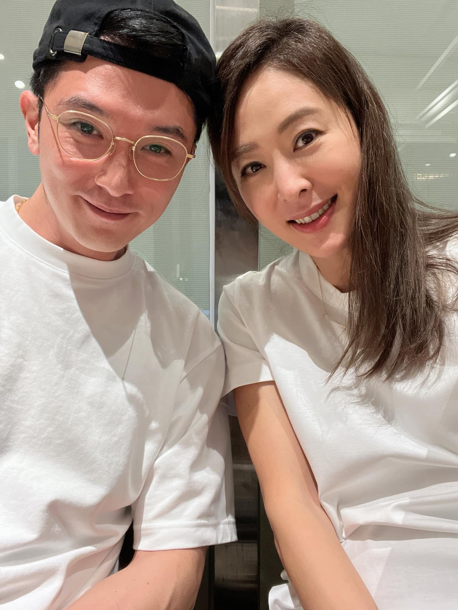 賈永婕曬出與邱澤合照激動喊「恭喜」。（圖／翻攝自賈永婕臉書）