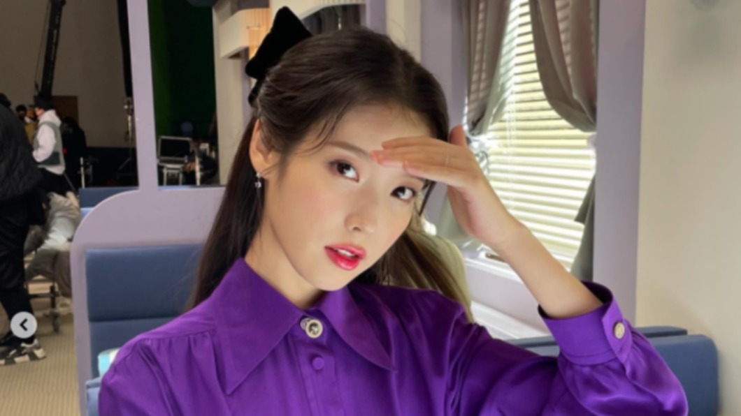 IU。(圖/翻攝自@dlwlrma IG )