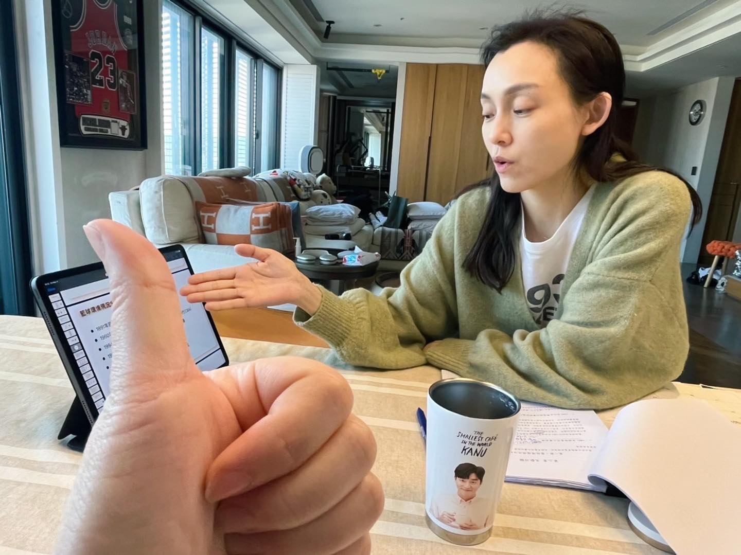 范瑋琪練習論文口試。（圖／翻攝自范瑋琪IG）