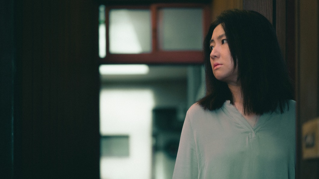Selina未婚生女對父下跪 自曝「跪到屋外」是家常便飯