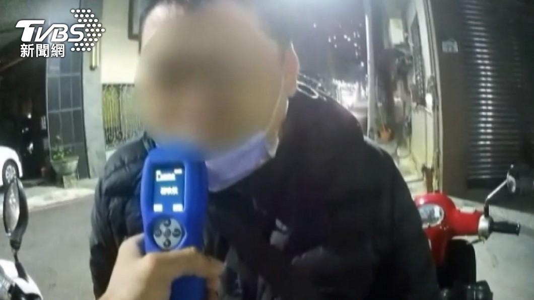 假吹打臉又裝哭無效！醉漢喝到下班　騎車拒測仍罰18萬