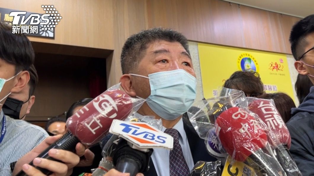 上台致詞醫師高喊「市長好」　陳時中尷尬做「這動作」