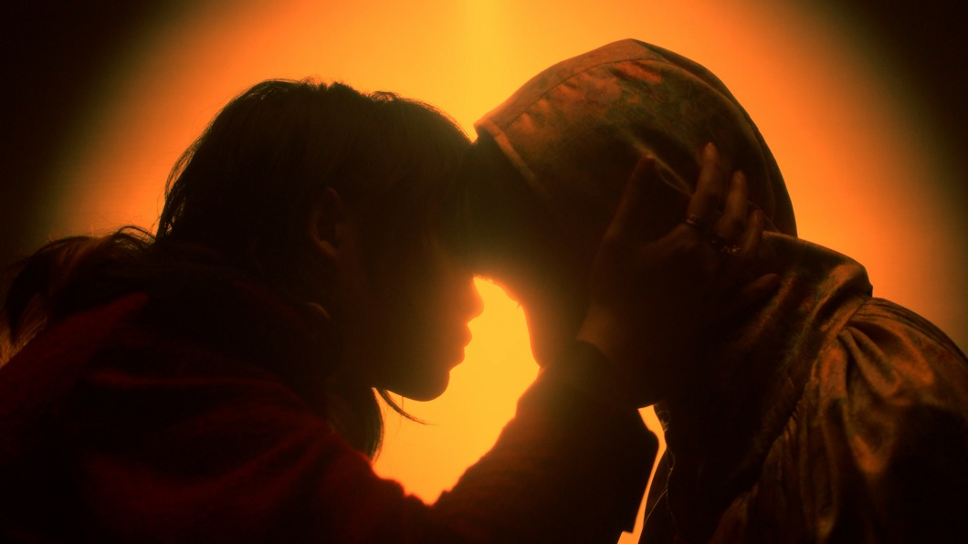 粉絲別看!持修「霸氣獻吻」女演員 親自上陣竟染上唇炎