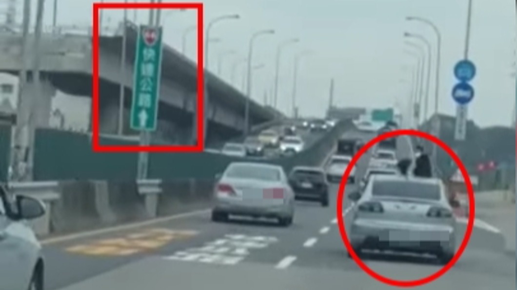 2孩探天窗!家長竟開上快速道路 網:不是親生的吧?