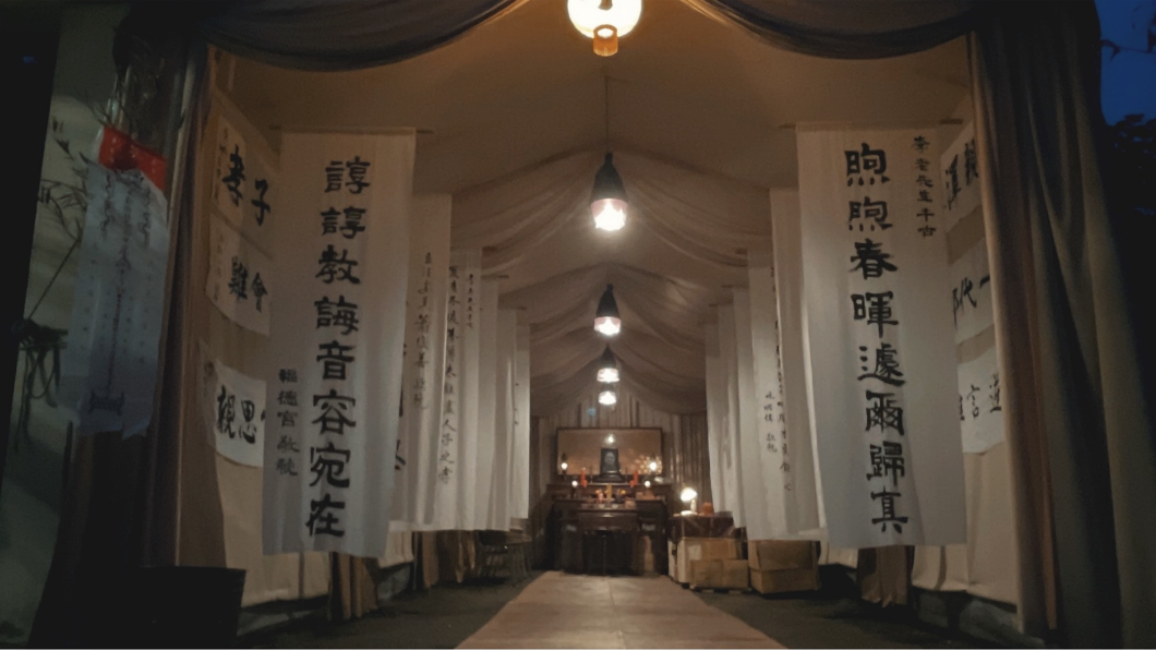 《頭七》靈堂空景。（圖／皮諾丘電影提供）