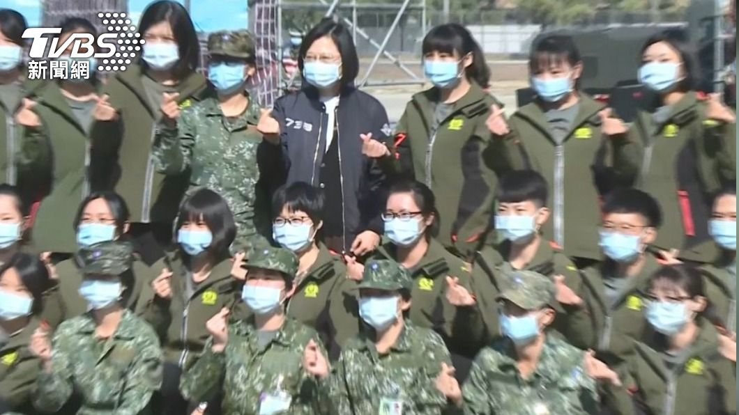 TVBS網路投票/逾半網友認「女性應服義務役」 年輕人比例高