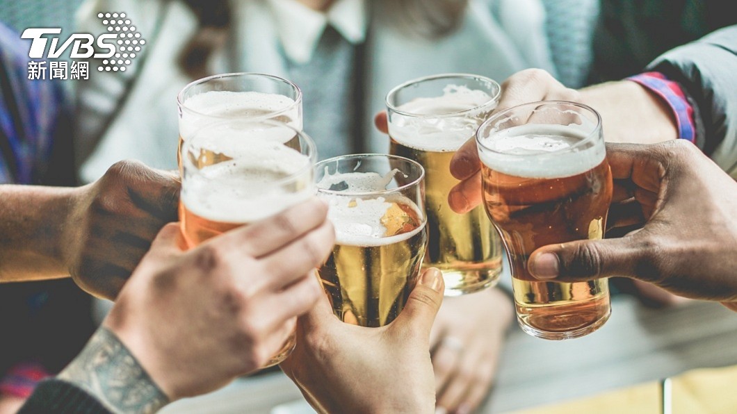 春分最好不要喝酒。(示意圖/Shutterstock達志影像)