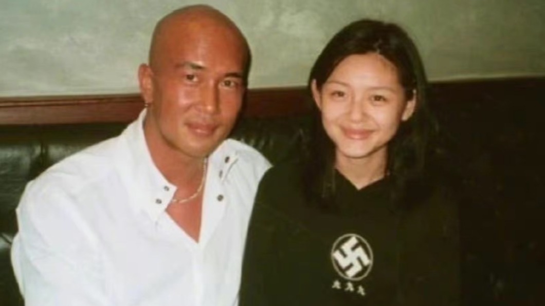 據傳當年大S愛具俊曄愛得無法自拔。(圖/翻攝自微博)