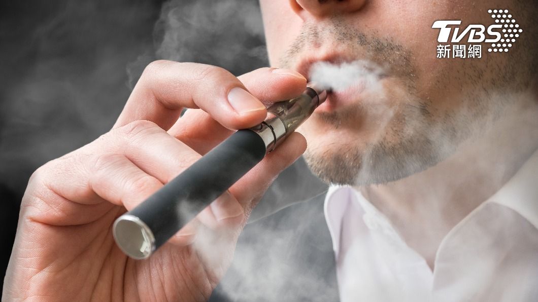 近年來,國際間發生多起電子煙造成急性肺傷害甚至致死的案例。(示意圖/shutterstock達志影像)