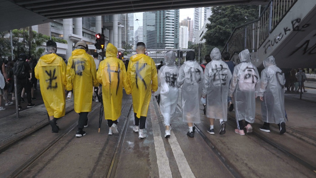 《時代革命》紀錄2019年香港人爭取民主自治的抗爭運動。（圖／時代革命提供）
