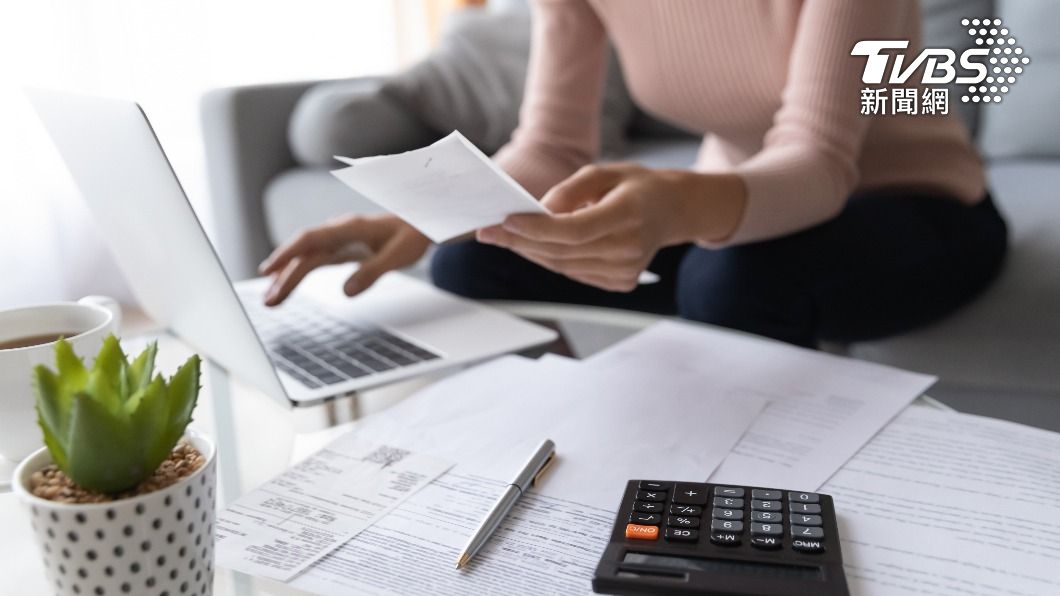 帳單過期可利用四大超商的事務機台進行補單。(示意圖/shutterstock達志影像)
