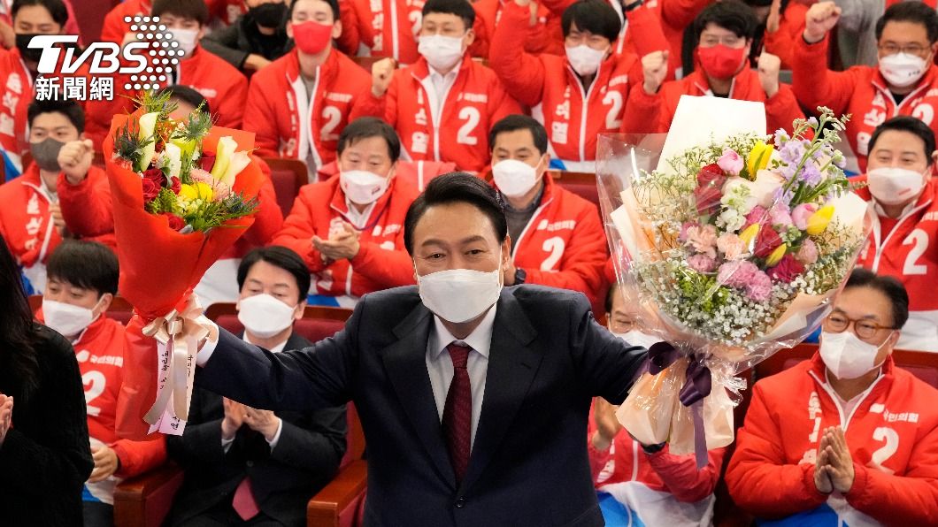 參與民調選民有保守傾向的人增加。(圖/達志影像美聯社)