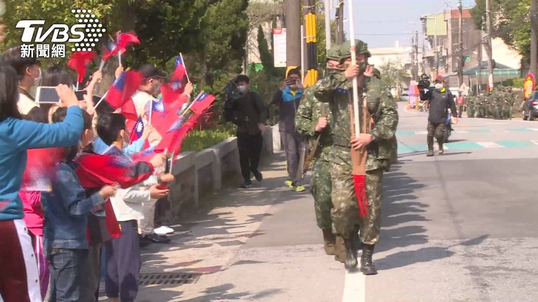 哪首軍歌最頂? 炸出國軍弟兄喊「這2曲」:沒人教就會