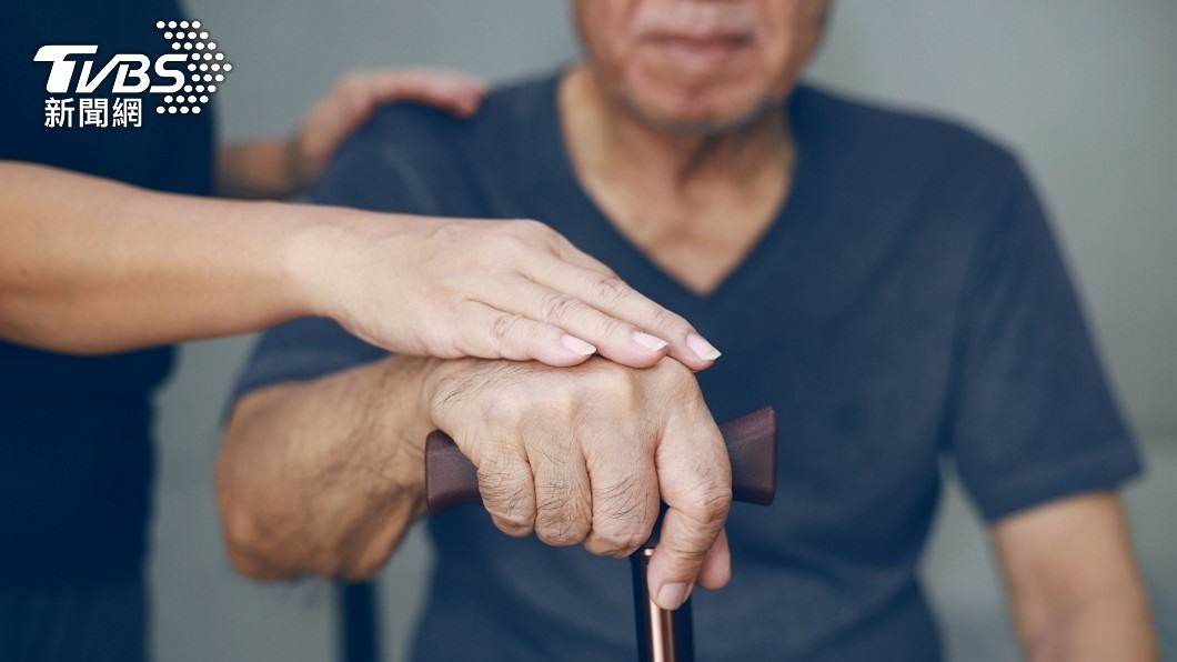 半年突長33公分！　60歲男檢查竟得腦瘤