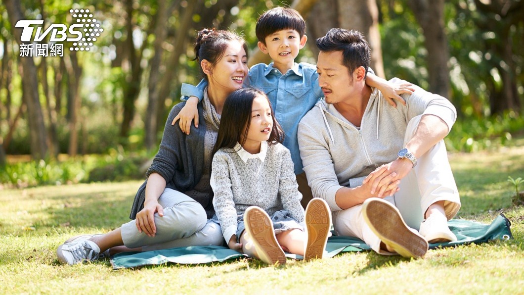 超複雜家庭！男擁「10姊姊3妹妹」憂：有人敢嫁我嗎？