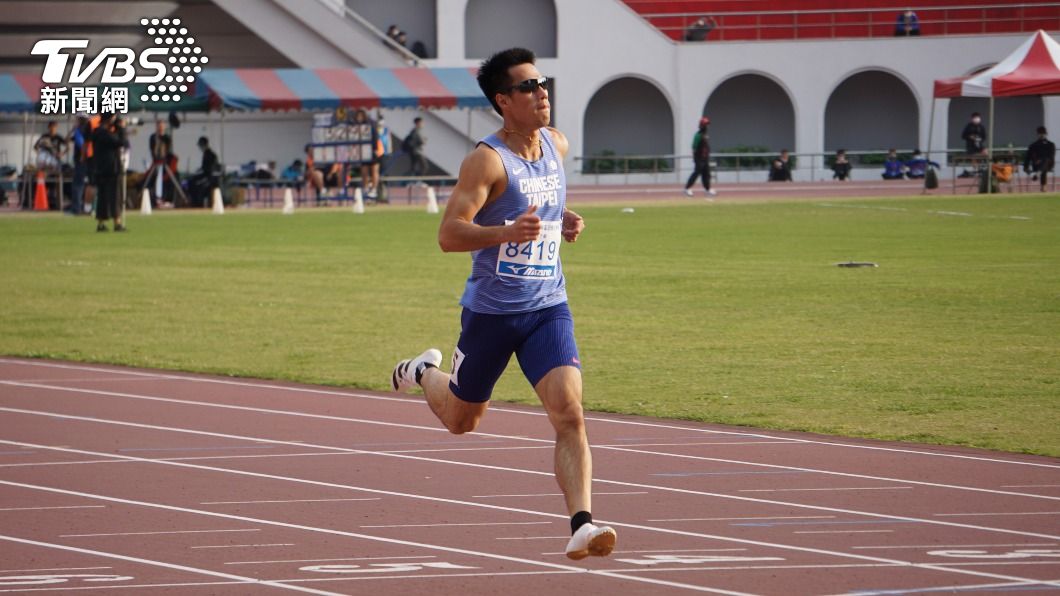 比賽延誤45分鐘 楊俊瀚青年盃200公尺飆20秒79摘金