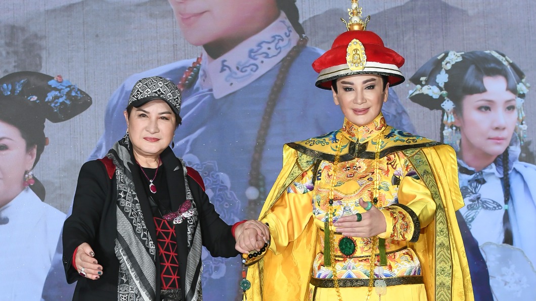 陳亞蘭真實媽媽現身 面對面「第二母親」楊麗花