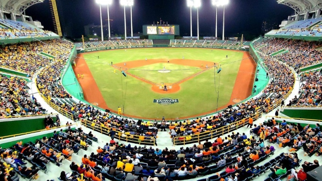 中職從2013年開始票房穩定成長，也讓不少企業興起成立新球隊加盟的想法。（圖片來源/ 擷取自中華職棒臉書）