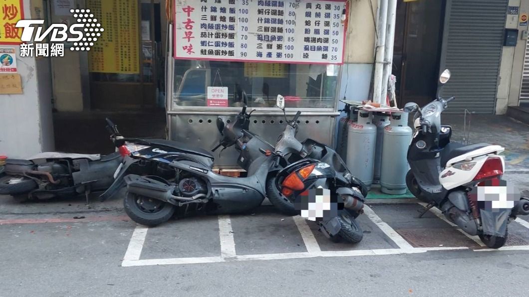 醉男咆哮員警還出手推擠 波麗士大人噴「辣椒水」壓制