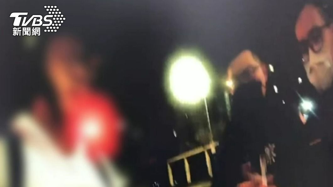 辯吃燒酒雞又說沒騎車!騎士險撞員警 酒測值一出GG了