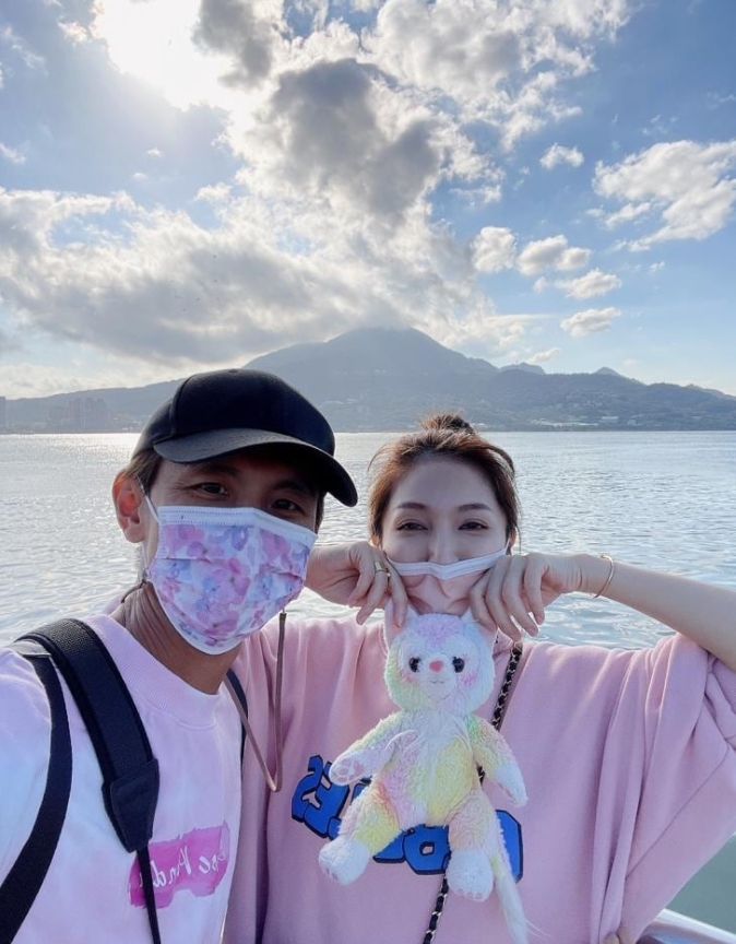 阿翔與Grace育有三名兒女。(圖/翻攝自together_love0214 IG)
