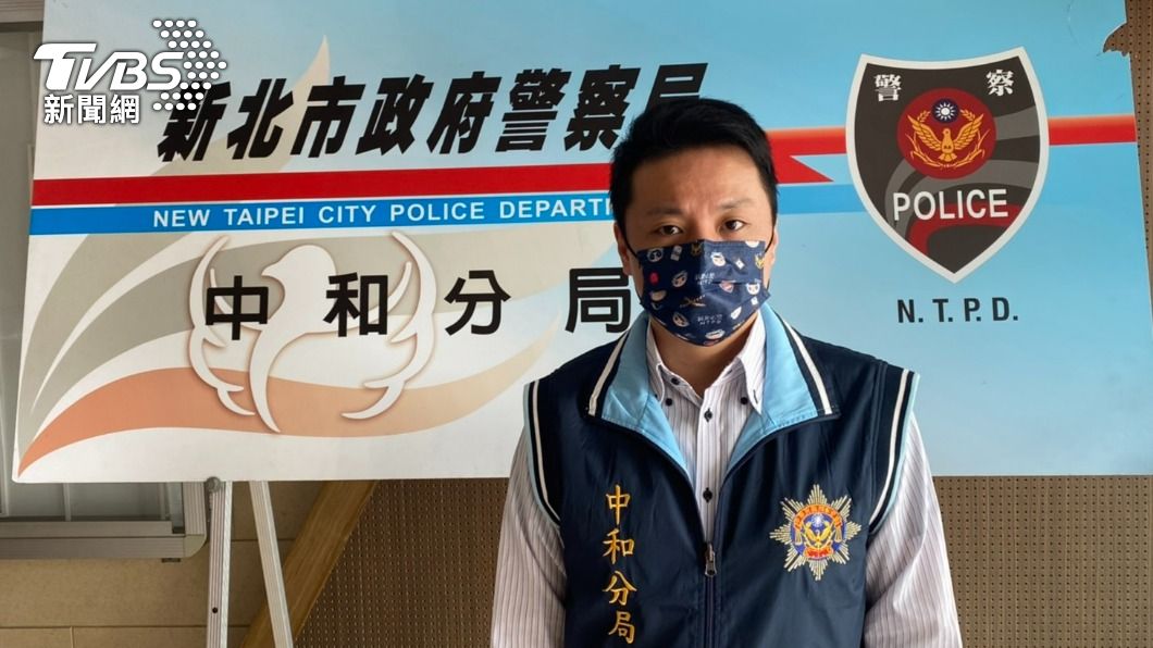 中和分局偵查隊長陳冠宇說明案情。(圖/TVBS)