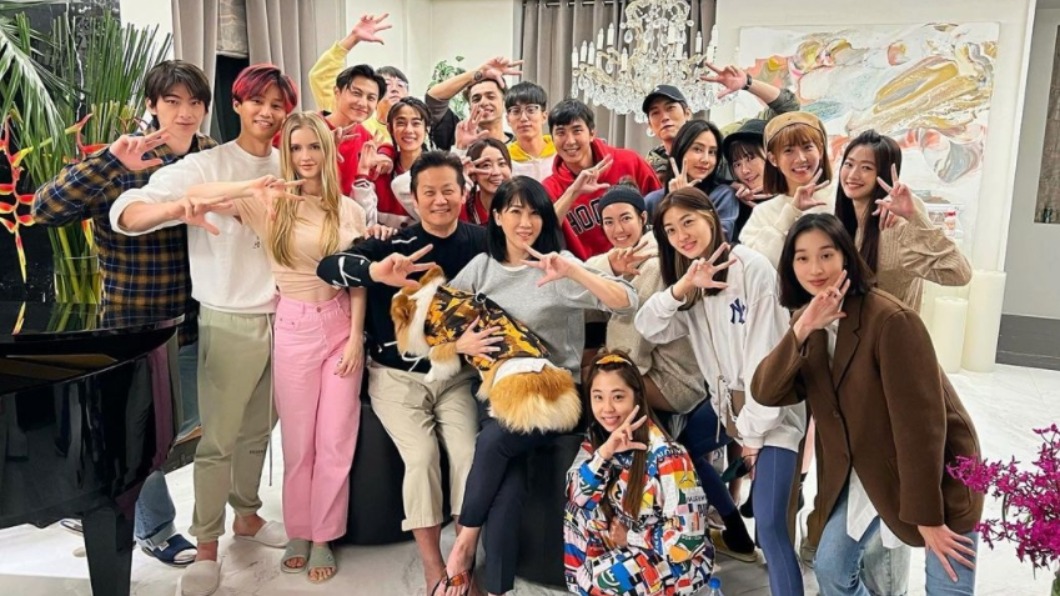 徐乃麟宴請《全明星》紅隊!豪宅超狂內裝曝 愛妻罕露面