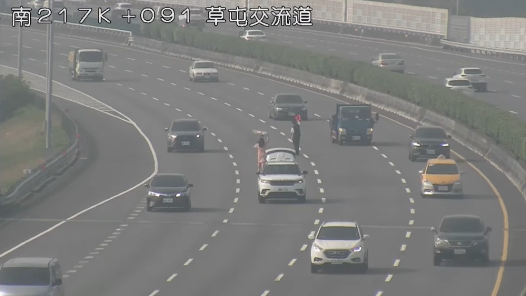 車卡國道夫妻肉身擋車！遭轟「不要命」　他還原驚險過程