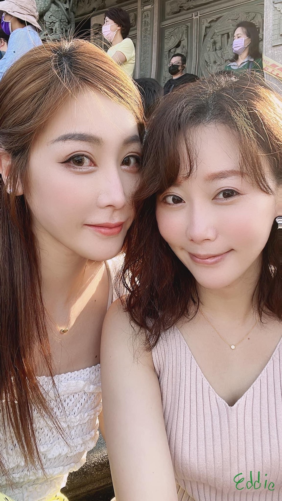 女星陳映璇(右)及主持人吳沐玹(左)。(圖/陳孝志提供)