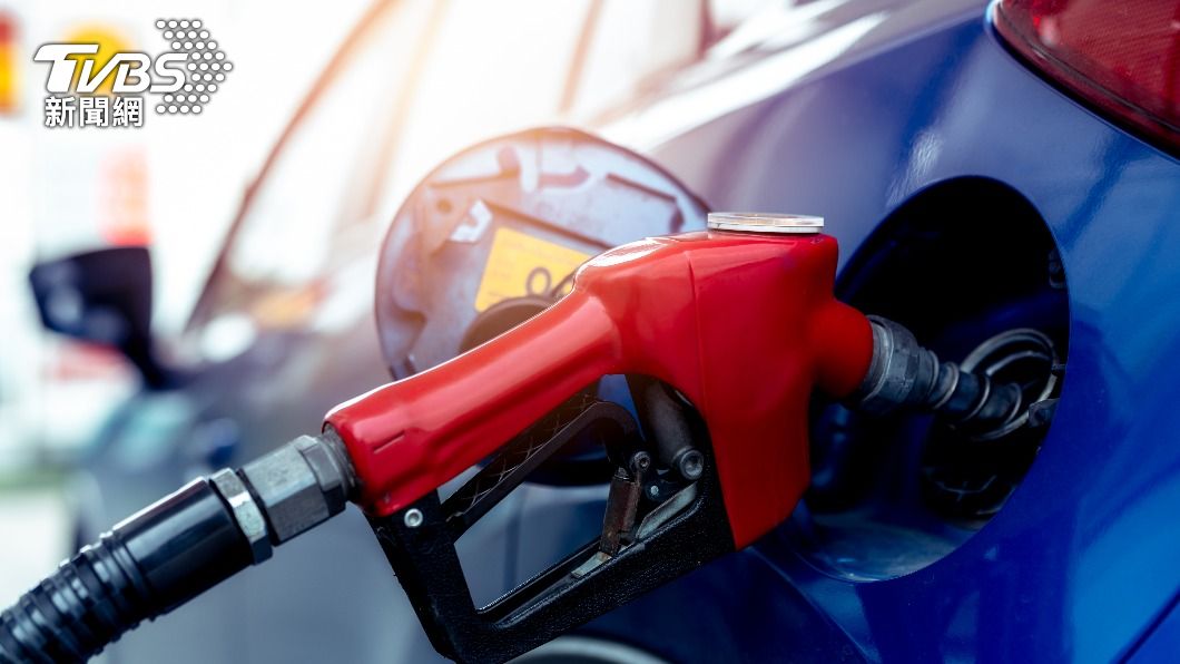 有網友表示,為了漲價特地開車出門再排隊加根本是虧。(示意圖/shutterstock達志影像)
