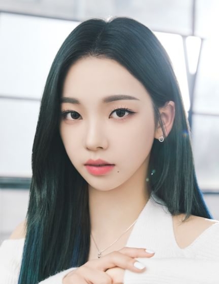 適合自己的眉型很重要。（圖／翻攝自clio_official IG）