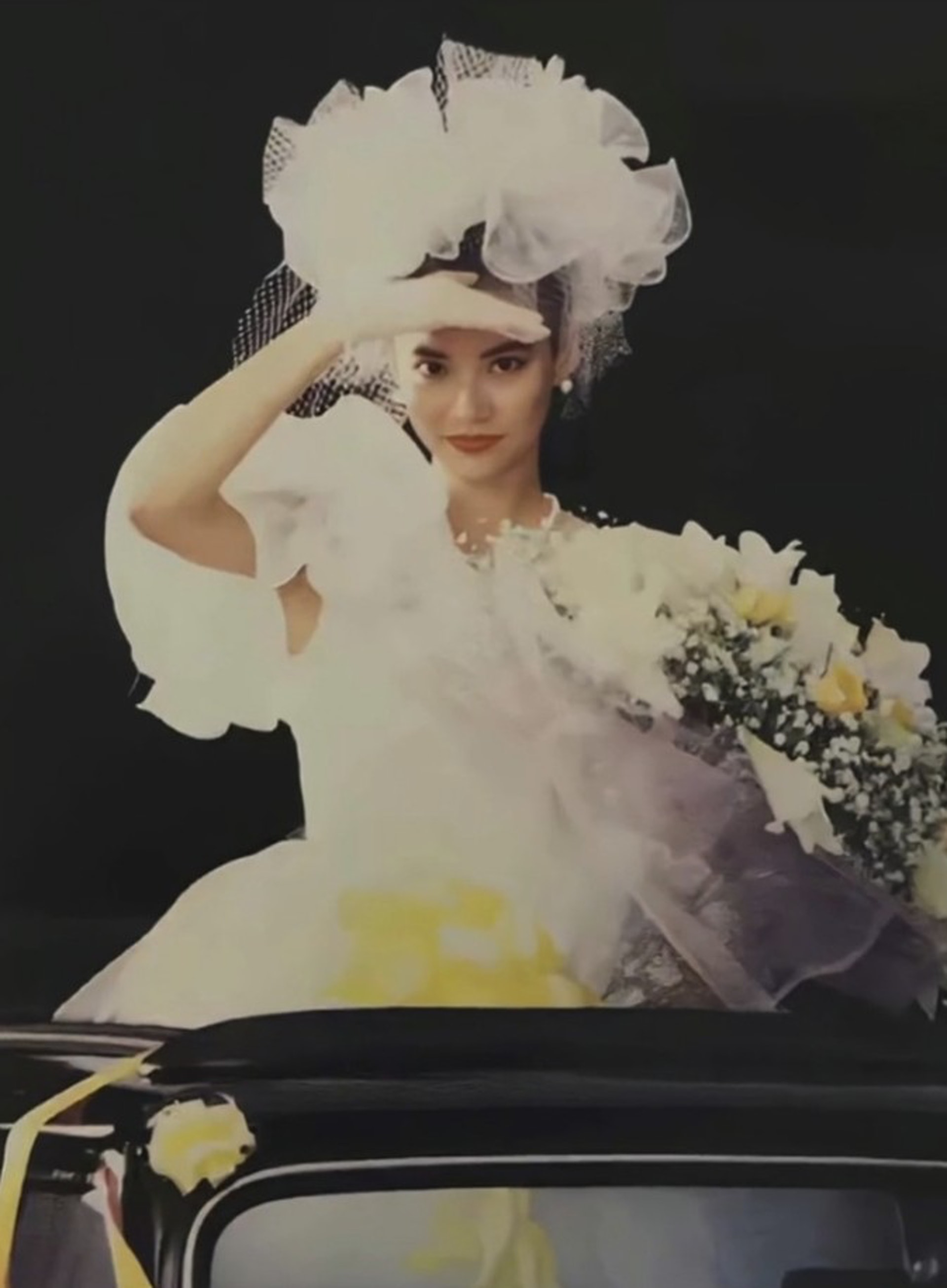 Mani上傳了一張自己18歲時的舊照,網友大讚好漂亮。(圖/翻攝自微博)