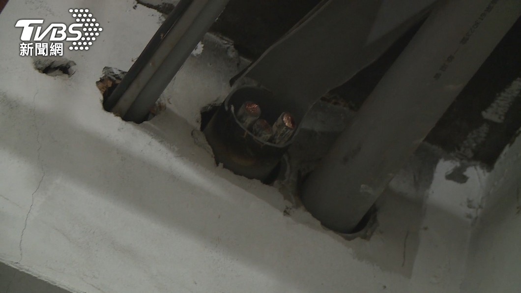 社區發電機電纜線遭剪斷。(圖/TVBS)