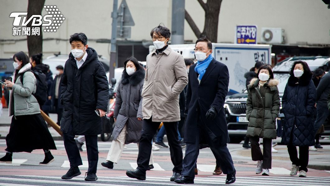 疫情以來最嚴峻 韓國今293人染疫亡、1196人重症