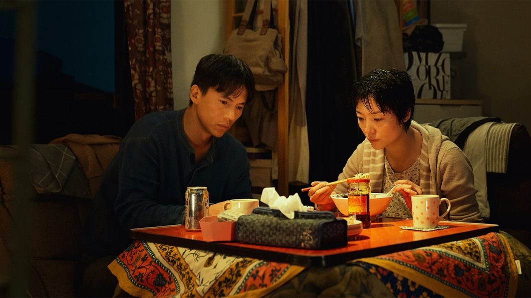 齊溪（右）、宋寧峰演技實力堅強，完美詮釋身處異國求生存的掙扎與痛苦心情。（圖／甲上提供）