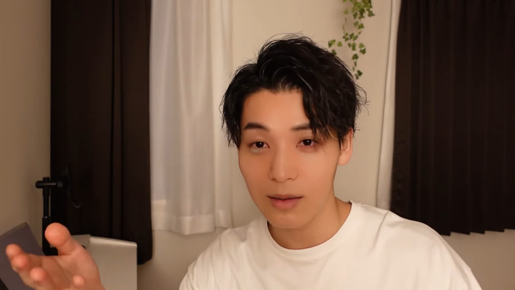 Gen在YouTube分享許多手術的心路歷程。(圖/翻攝自Gen 身長をカネで買った医者 YouTube)